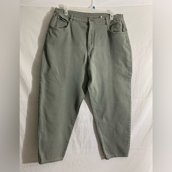 Cherokee Women Green midrise tapered plus size jeans stretch denim. Size: 20W. - Picture 2 of 9
